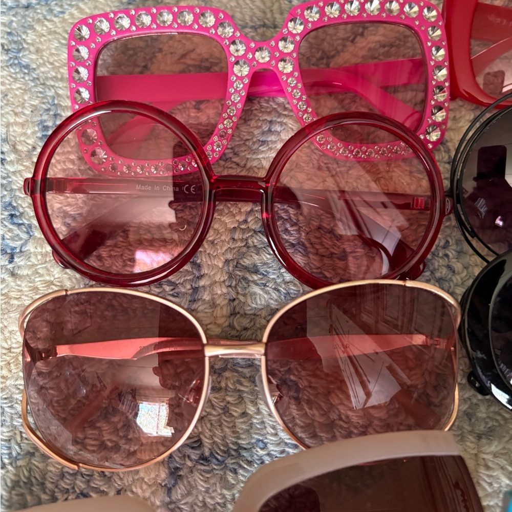 Assorted Women's Fashion Sunglasses - Red, Pink, Black, Blue, Nude, Purple - Picture 3 of 5